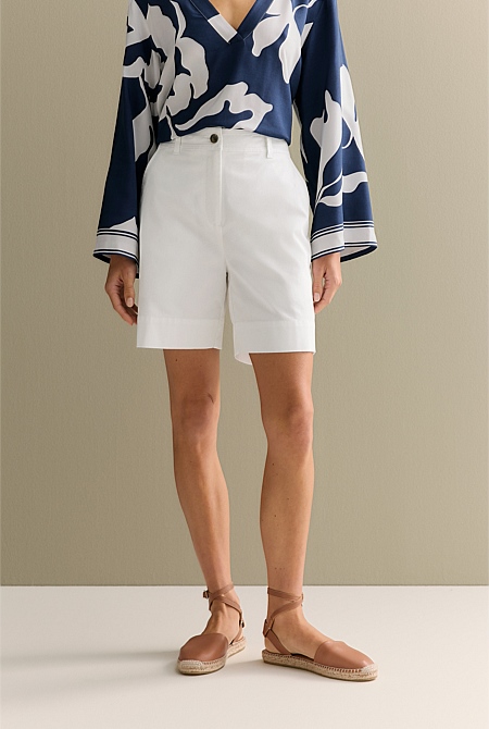 Women's white stretch shorts new arrivals