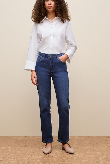 Mid Rise Straight Leg Jean