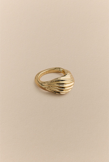 Era Twist Ring
