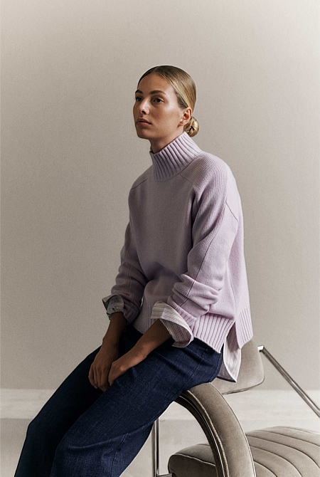 Merino Funnel Neck Pullover